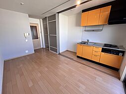 シャーメゾン木幡駅前 202 2階1Kのリビング/ダイニング