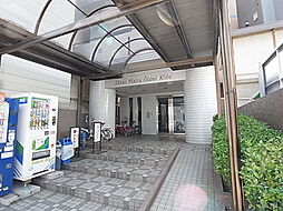 7 / 11
