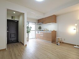 サンライズ西馬込 写真は別部屋写真11/30退去予 定 11時半〜内見 108 1階2DKのリビング/ダイニング