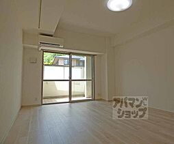 修学院ＴＥＲＲＡＣＥ 102 1階ワンルームのリビング/ダイニング