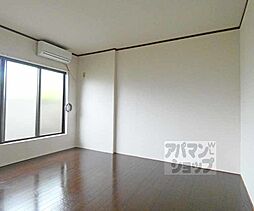 中田マンション 102 1階ワンルームのリビング/ダイニング