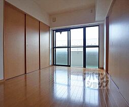 フォレストグリーン宝ヶ池 202 2階3LDKのリビング/ダイニング