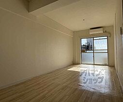 京都市営烏丸線 今出川駅 徒歩18分の賃貸マンション 5階2LDKのリビング/ダイニング