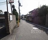 前面道路です