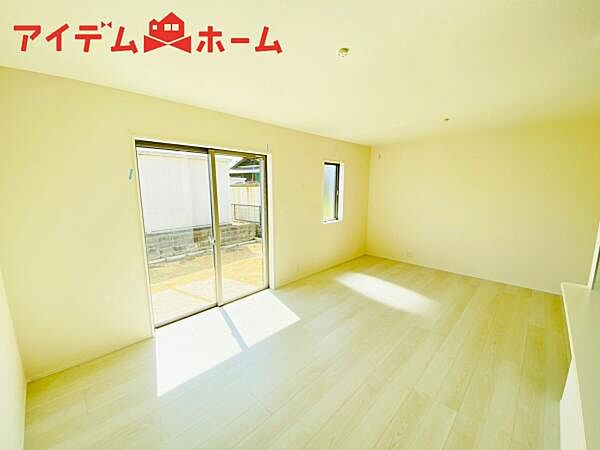 リビング/ダイニングを拡大表示