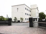 小牧市立北里中学校（1677m）