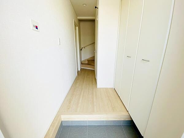 玄関を拡大表示