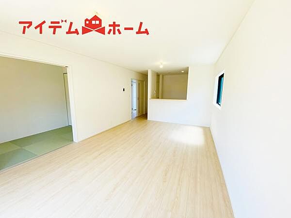 リビング/ダイニングを拡大表示