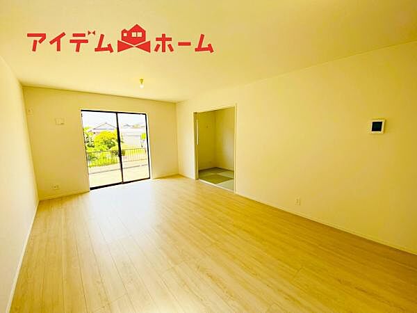 リビング/ダイニングを拡大表示