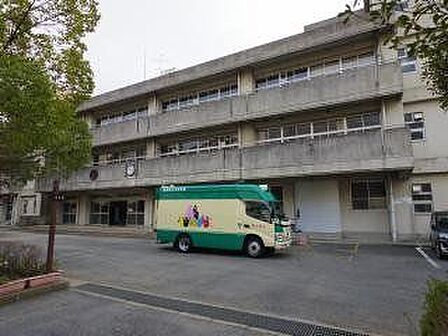 習志野市立谷津南小学校 330m