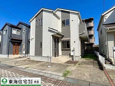 外観：たっぷりの陽光を受け止める明るい邸宅で、新生活を！