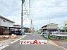 外観：前面道路 平日・土日問わずご案内致します！お気軽にお問合わせ下さい♪ 