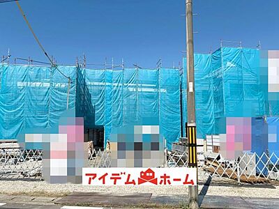 外観：5号棟　外観写真 平日・土日問わずご案内致します！お気軽にお問合わせ下さい♪ 