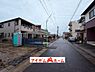 外観：前面道路 平日・土日問わずご案内致します！お気軽にお問合わせ下さい♪ 