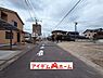 外観：前面道路 平日・土日問わずご案内致します！お気軽にお問合わせ下さい♪ 