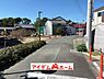 外観：前面道路 平日・土日問わずご案内致します！お気軽にお問合わせ下さい♪ 