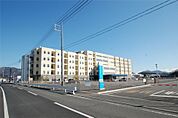 病院(1、000m)