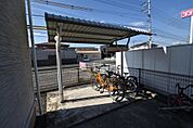屋根つき駐輪場