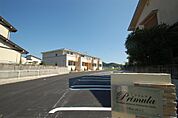 駐車場・看板