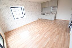 サンプレイスジョウナンＥ 202号室 2階3LDKのリビング/ダイニング