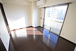 コンフォート・アーバン 203号室 2階1LDKのリビング/ダイニング