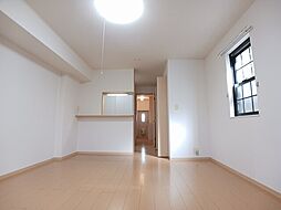 グリーンリーフ東園田 101 1階ワンルームのリビング/ダイニング