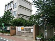 小学校「尼崎市立立花西小学校まで525m」