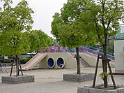 公園「椀田公園まで1024m」