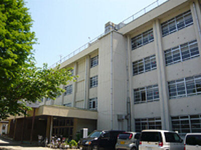 画像8:中学校「尼崎市立塚口中学校まで2155m」