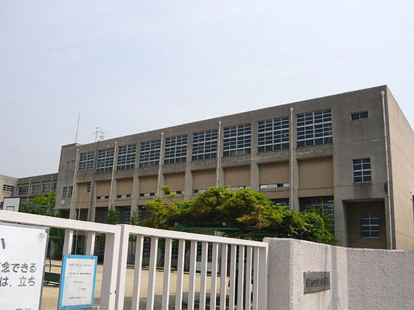 画像9:小学校「尼崎市立武庫の里小学校まで496m」