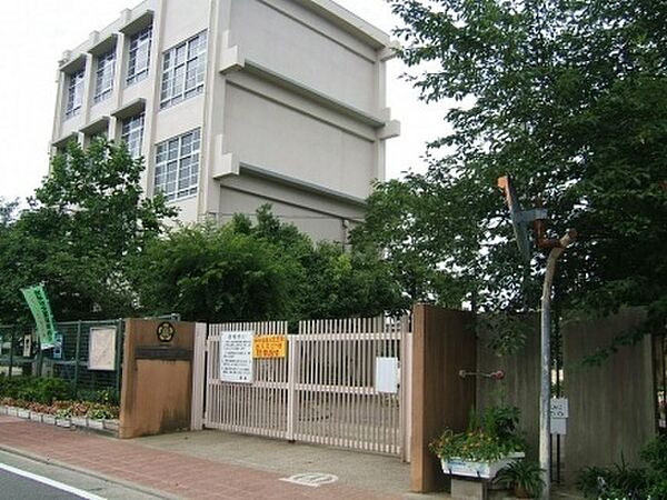 画像25:小学校「尼崎市立立花西小学校まで629m」