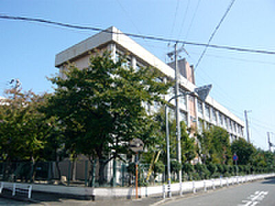 画像26:中学校「尼崎市立小田北中学校まで1614m」