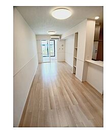 カーサ・キャンフリエ 104号 1階1LDKのリビング/ダイニング