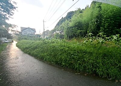 外観：販売されている全ての土地が、宅地用の土地であるとは限りません。都市計画法に基づき、基本的に住宅を建てることができるのは土地計画区であることに加え、市街化区域として定められている地域のみとなっています。