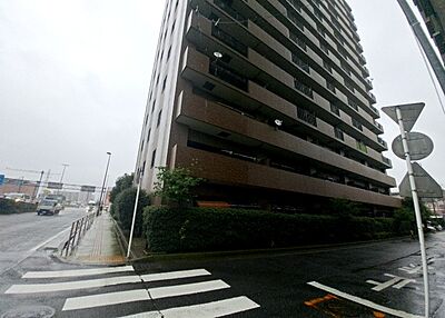 外観：マンションの外観は非常に重要なポイントです！外観の善し悪しは資産価値に大きな影響を与えます。外観のいいマンションを購入することで、高値で売却がしやすく、買い手が見つかりやすいというメリットがあります。