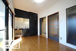 ドリームスクェアーかやまち 303号室 3階1DKのリビング/ダイニング