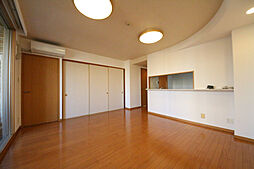 アルファステイツ市駅前 201号室 2階4LDKのリビング/ダイニング