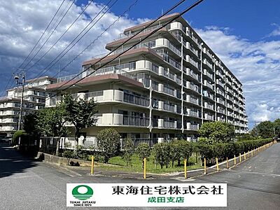 外観：南向きで陽当り良好