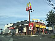 飲食店「マクドナルドまで730m」