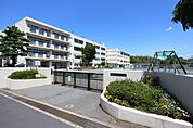小学校「横浜市立折本小学校まで1012m」