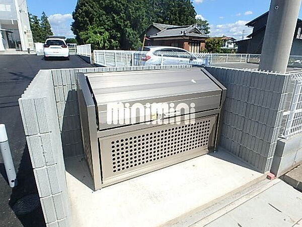 detached 群馬県伊勢崎市香林町１丁目511-3

地図を見る