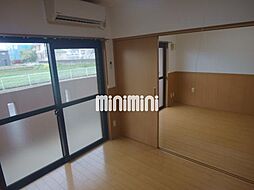 グラントレックII 1階2DKのリビング/ダイニング