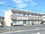 2トーンカラーの明るく華やかな外観です。