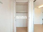 洋服収納に便利なクローゼット。