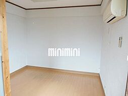 モン・メゾン 3階ワンルームのリビング/ダイニング