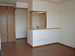 エルマルム 2階1LDKのリビング/ダイニング