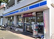 コンビニ「ローソン平塚河内店まで517m」