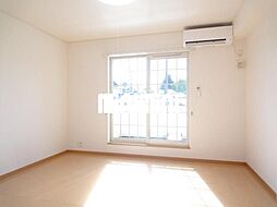 スカイ・ローズ 2階1LDKのリビング/ダイニング