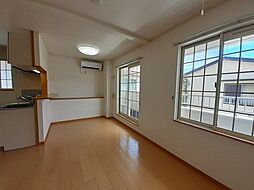 ライマ・ベルフルーブ 2階1LDKのリビング/ダイニング