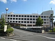 役所「小田原市役所まで510m」